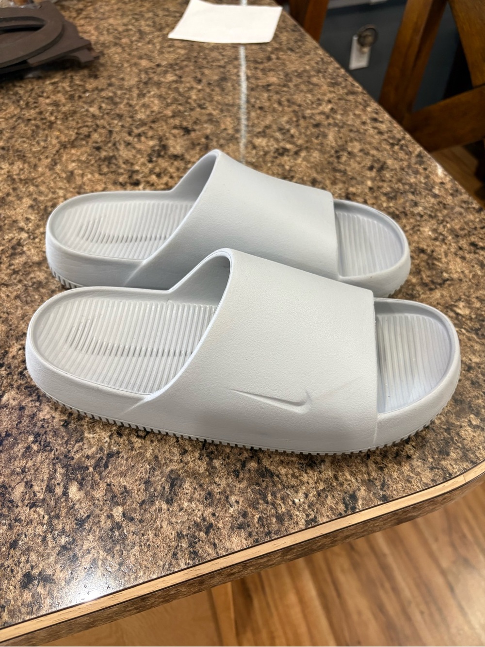Nike Calm slides